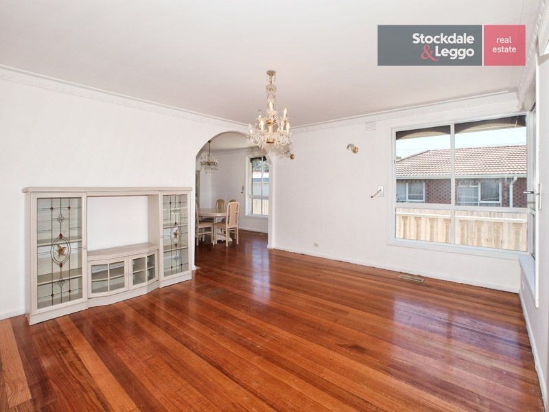 27 Scampton Crescent, Tullamarine VIC 3043