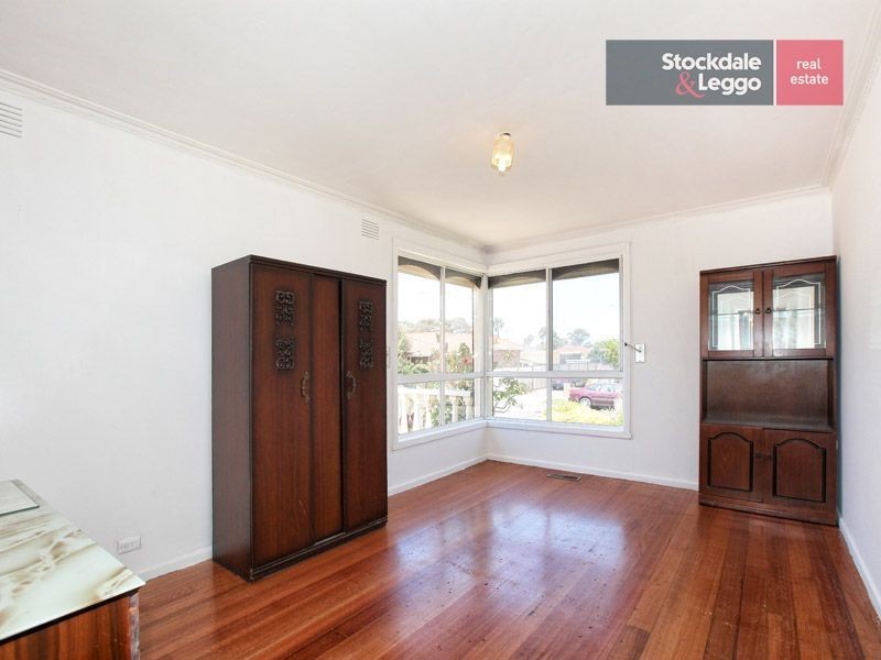 27 Scampton Crescent, Tullamarine VIC 3043