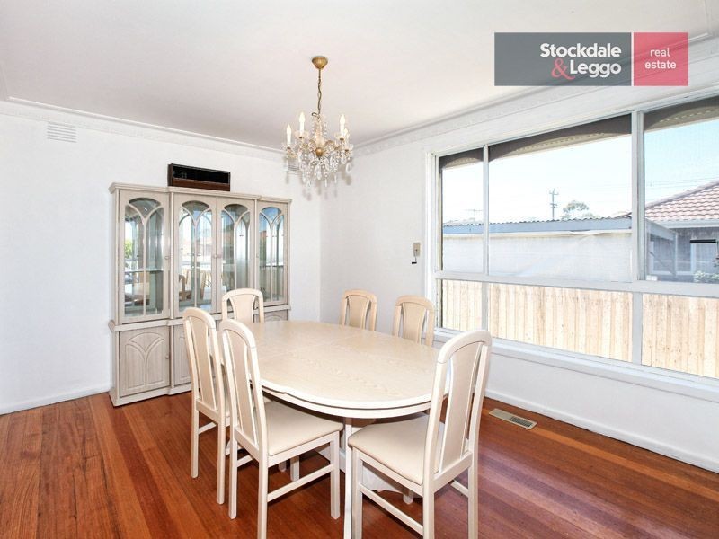 27 Scampton Crescent, Tullamarine VIC 3043