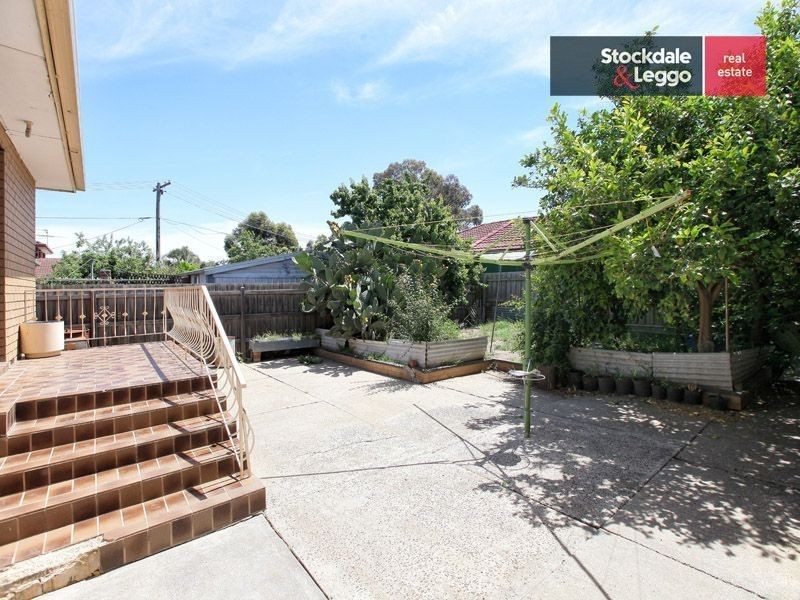 27 Scampton Crescent, Tullamarine VIC 3043