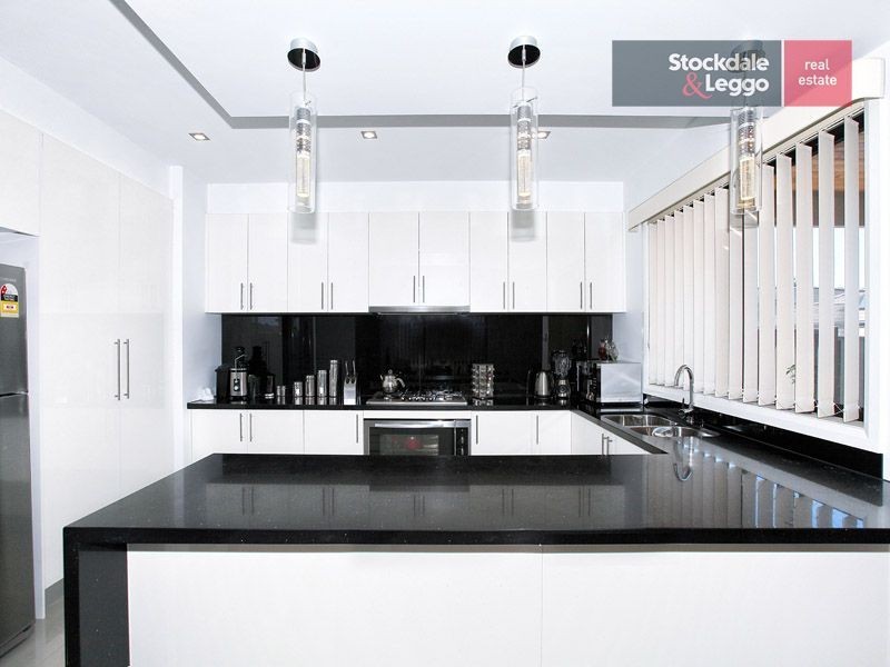 9 Bradshaw Avenue, Craigieburn VIC 3064