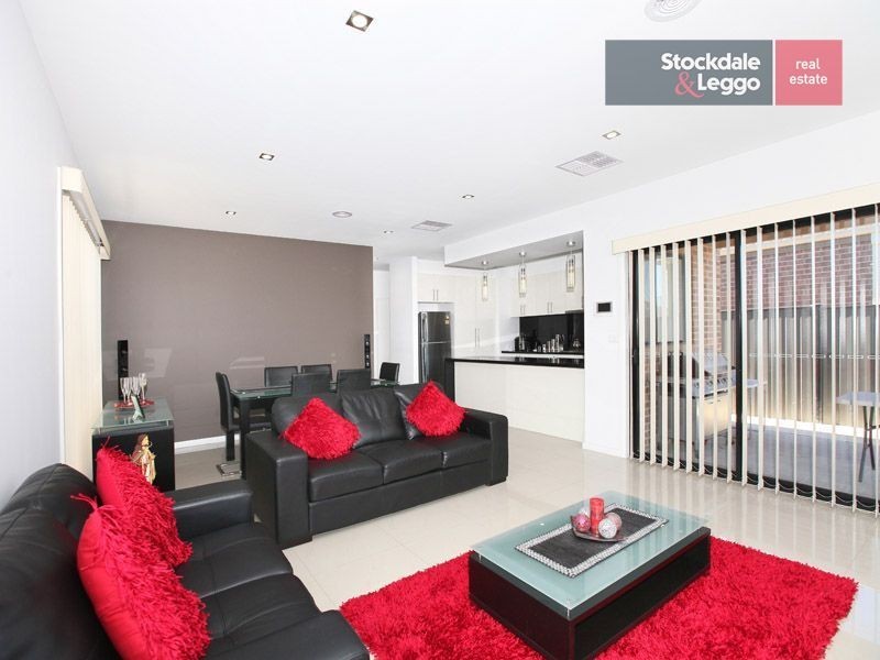 9 Bradshaw Avenue, Craigieburn VIC 3064