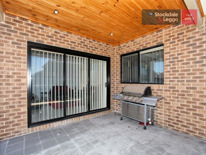 9 Bradshaw Avenue, Craigieburn VIC 3064