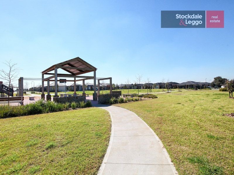 9 Bradshaw Avenue, Craigieburn VIC 3064