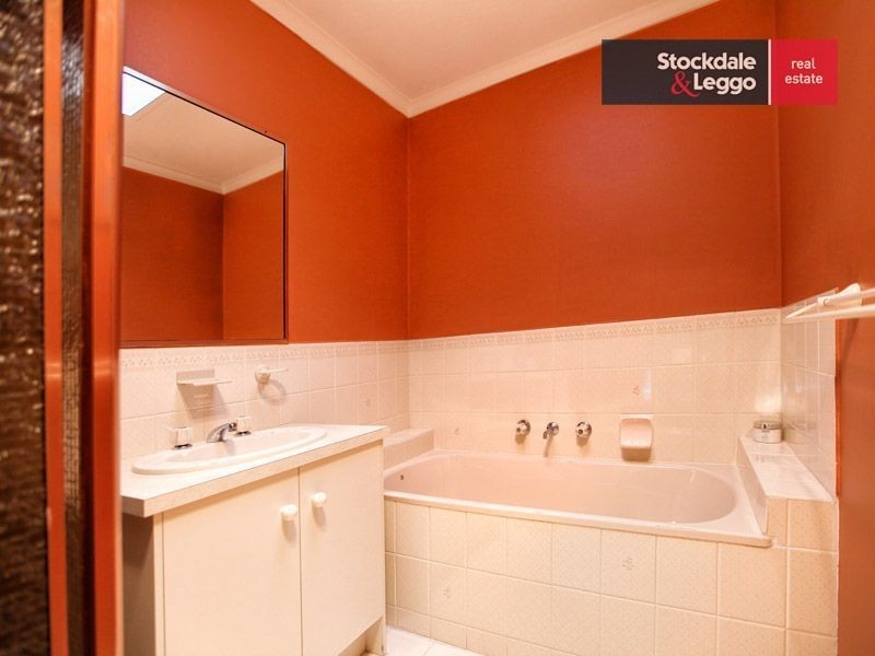 11 Gathray Court, Roxburgh Park VIC 3064