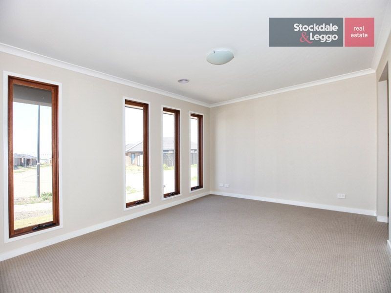 22 Perriwinkle Court, Craigieburn VIC 3064