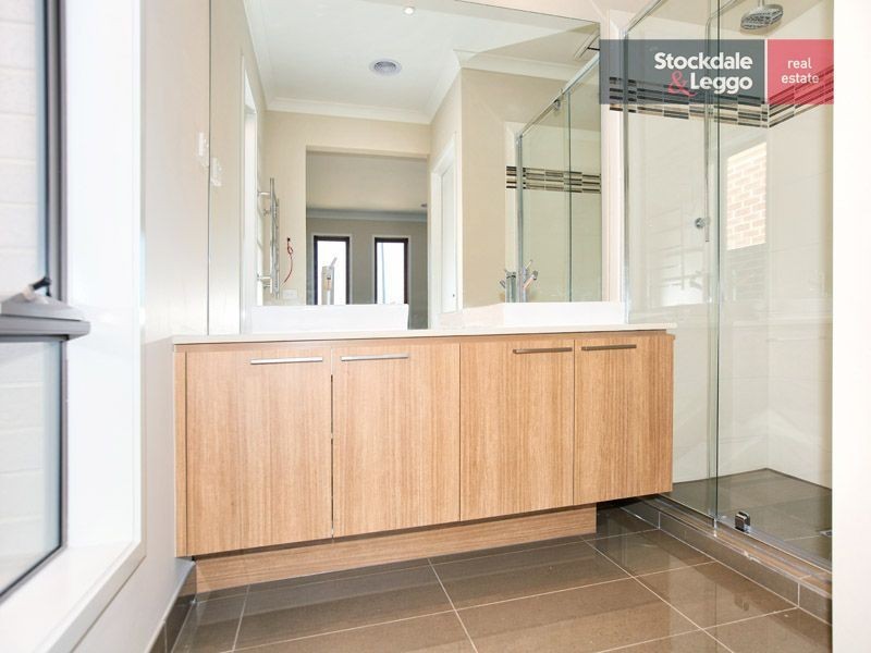 22 Perriwinkle Court, Craigieburn VIC 3064