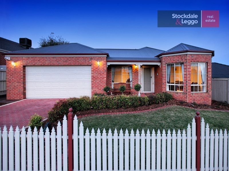 17 Canisby Way, Craigieburn VIC 3064