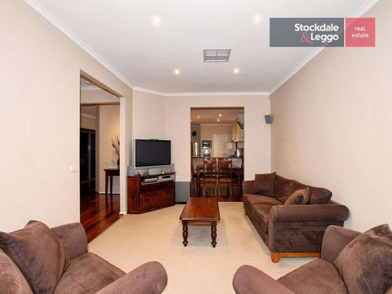 17 Canisby Way, Craigieburn VIC 3064