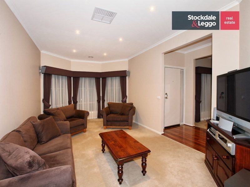 17 Canisby Way, Craigieburn VIC 3064