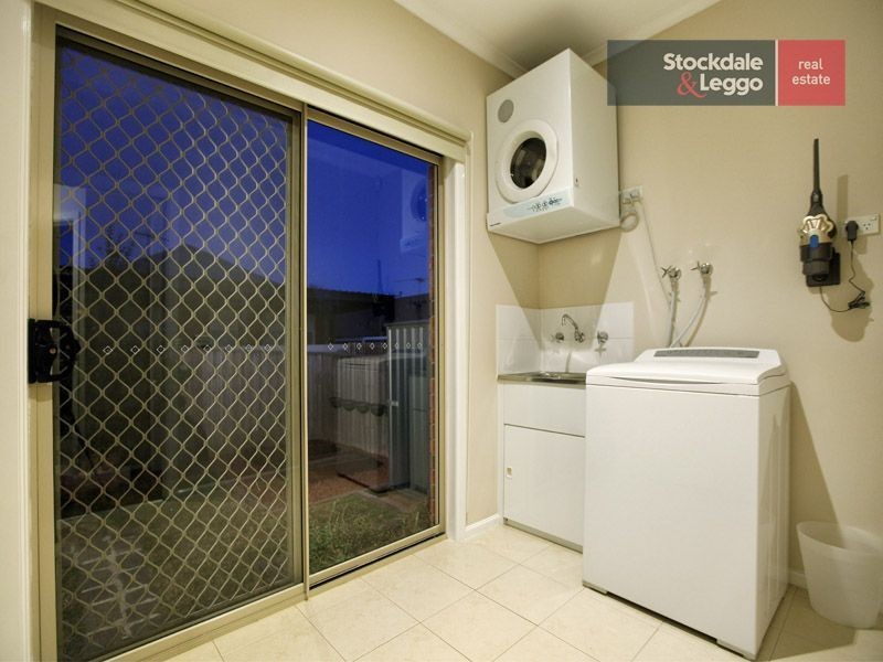 17 Canisby Way, Craigieburn VIC 3064