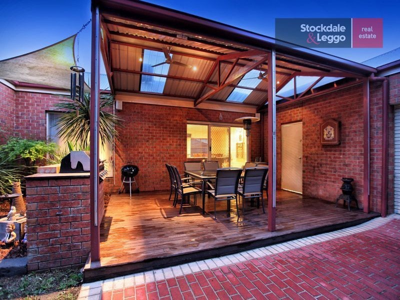 17 Canisby Way, Craigieburn VIC 3064