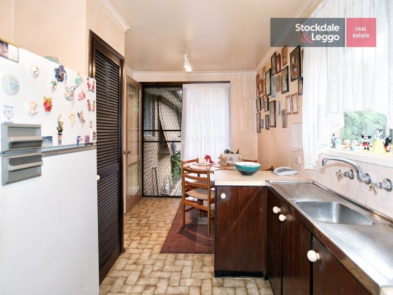 6 Warrah Court, Gladstone Park VIC 3043