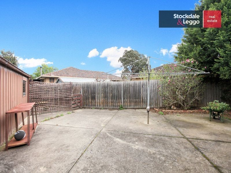 6 Warrah Court, Gladstone Park VIC 3043