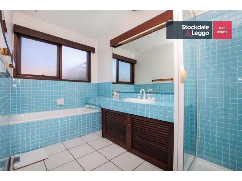 7 Taunton Pl, Gladstone Park VIC 3043