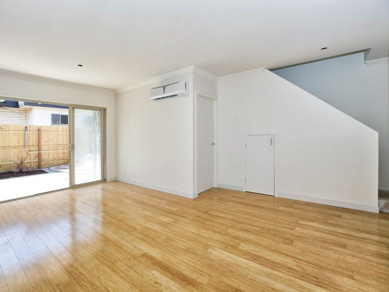 2/14 Waratah Avenue, Tullamarine VIC 3043