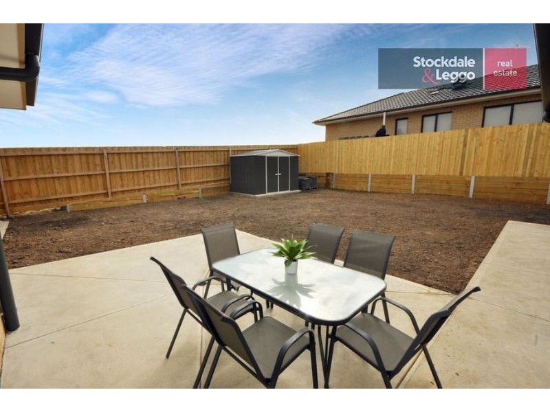2/11 Patho Court, Westmeadows VIC 3049