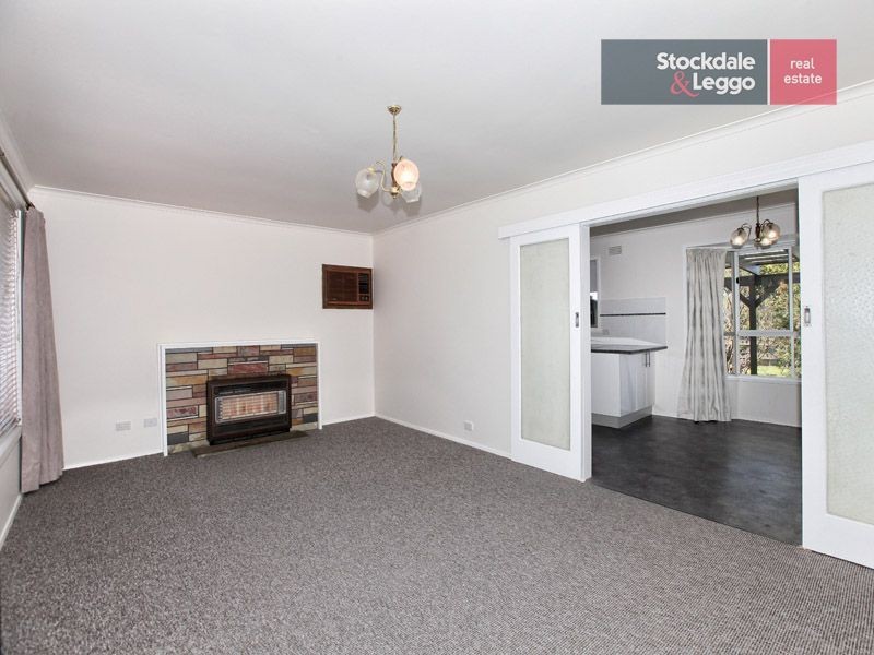 34 Prior Avenue, Gladstone Park VIC 3043