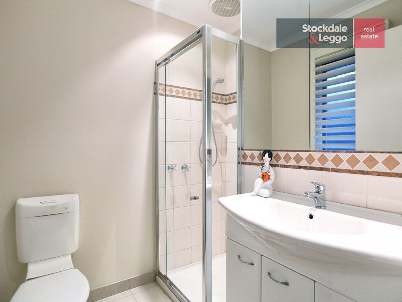 23 Grantley Drive, Gladstone Park VIC 3043