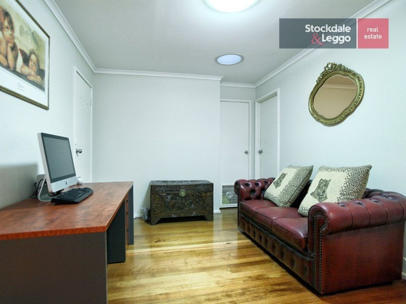 23 Grantley Drive, Gladstone Park VIC 3043