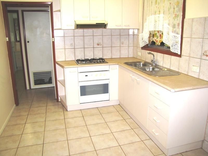 20  Vaucluse Ave, Gladstone Park VIC 3043