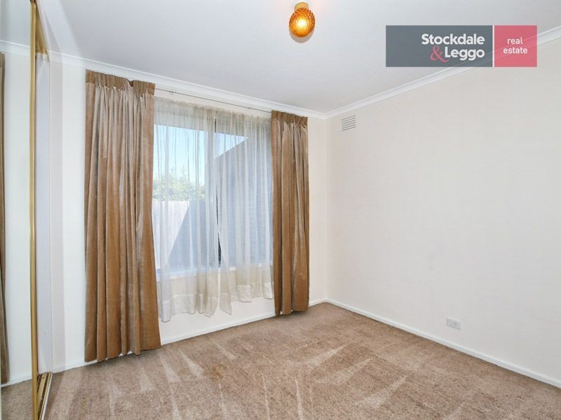 255 Carrick Drive, Gladstone Park VIC 3043