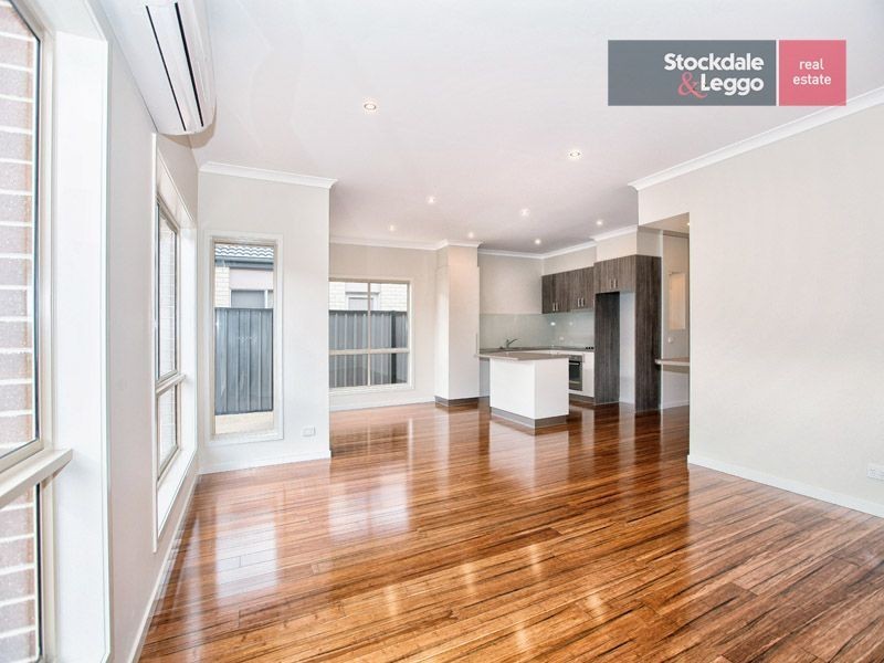 10 Gardner Terrace, Craigieburn VIC 3064