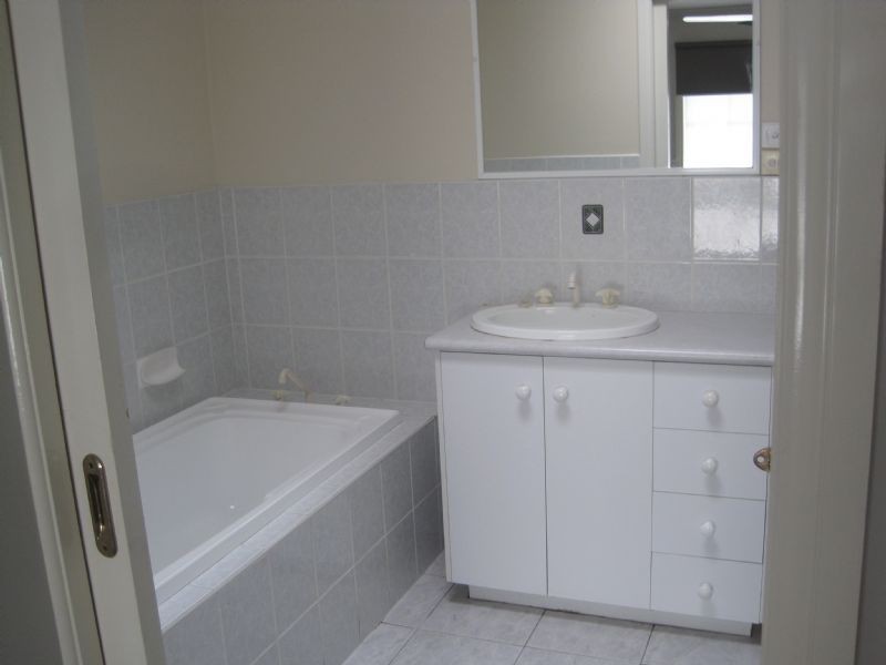 2/62 Broadmeadows Road, Tullamarine VIC 3043