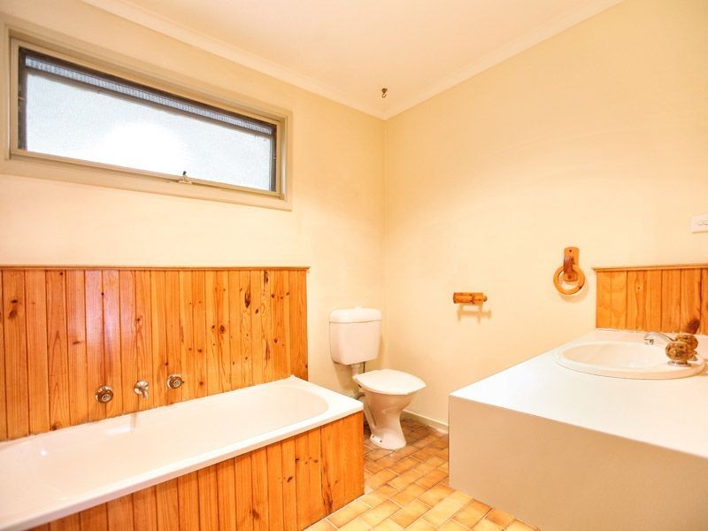 36 Wattleglen Street, Craigieburn VIC 3064