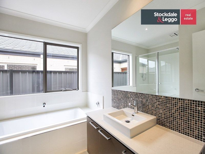 Lot 4534 Wallflower Close, Craigieburn VIC 3064