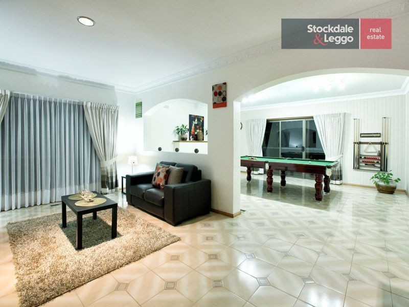 35 Bradford Ave, Greenvale VIC 3059