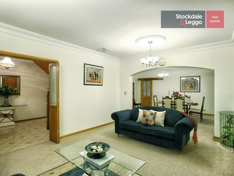 35 Bradford Ave, Greenvale VIC 3059