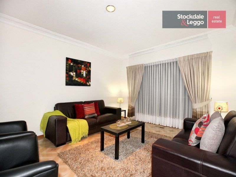 35 Bradford Ave, Greenvale VIC 3059