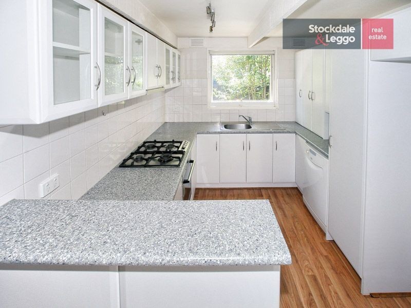 105 South Circular Rd, Gladstone Park VIC 3043