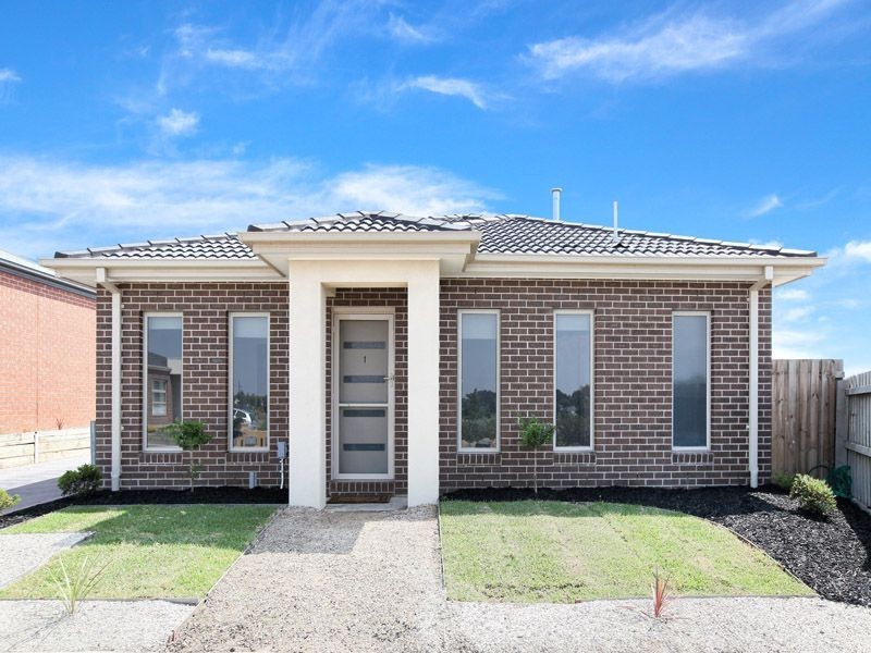 1/10 Leveque Loop, Craigieburn VIC 3064