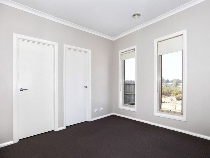 1/10 Leveque Loop, Craigieburn VIC 3064