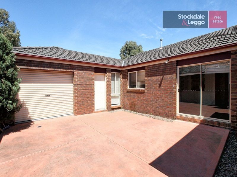 16 Salween Crescent, Roxburgh Park VIC 3064