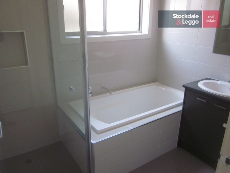 52 Wattletree Street, Craigieburn VIC 3064