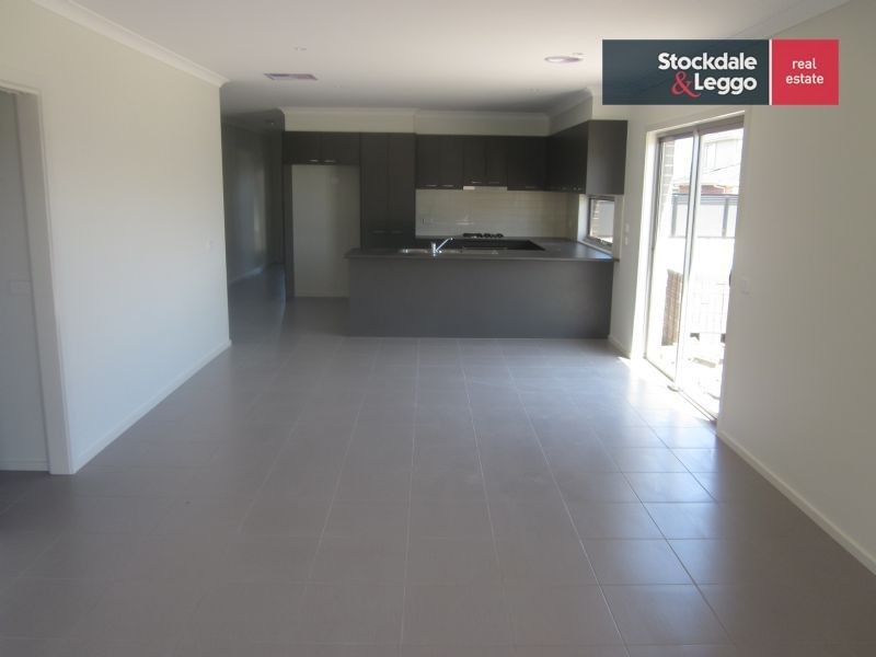 52 Wattletree Street, Craigieburn VIC 3064