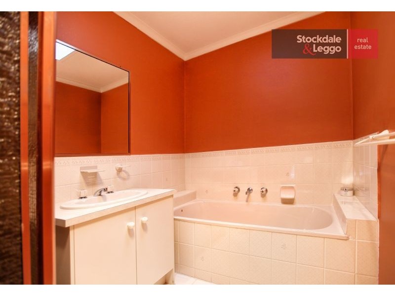 11 Gathray Court, Roxburgh Park VIC 3064
