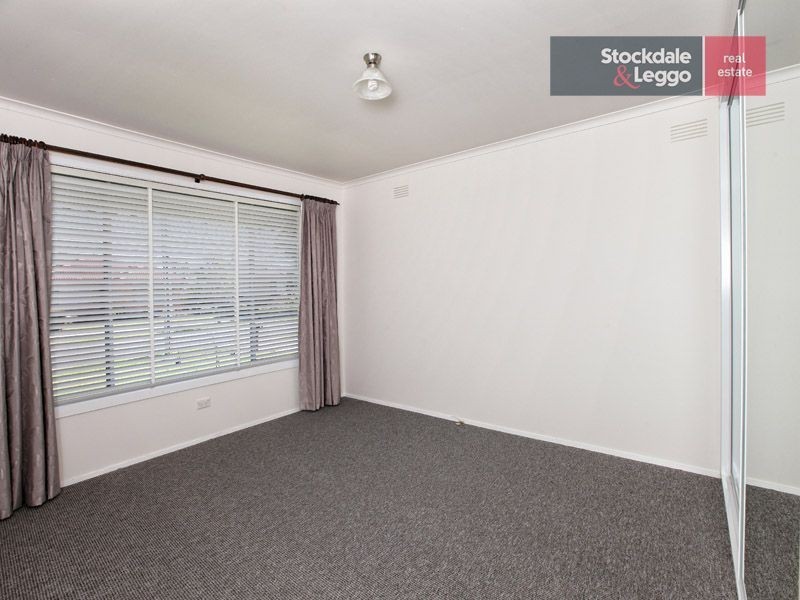 34 Prior Avenue, Gladstone Park VIC 3043
