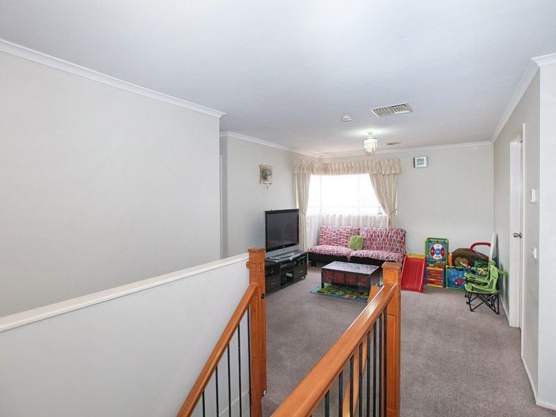 18 Salween Crescent, Roxburgh Park VIC 3064