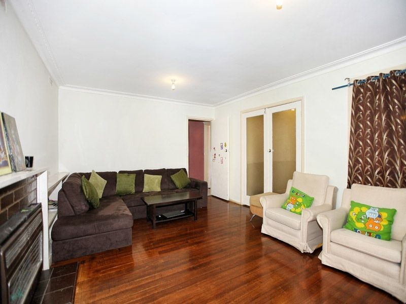 13 Selwyn Avenue, Craigieburn VIC 3064