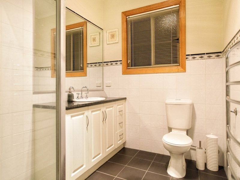 1/9 Wallace Drive, Greenvale VIC 3059