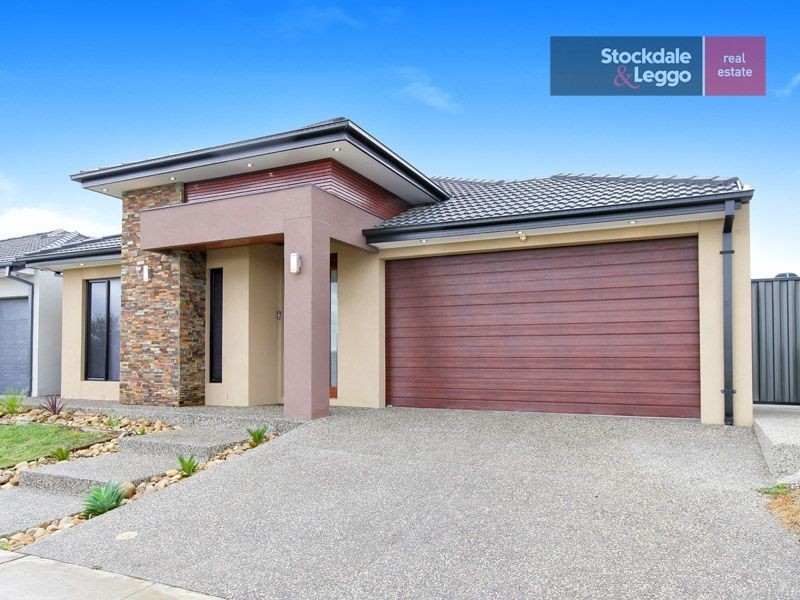 33 Kalorama Street (Greenvale Lakes), Roxburgh Park VIC 3064
