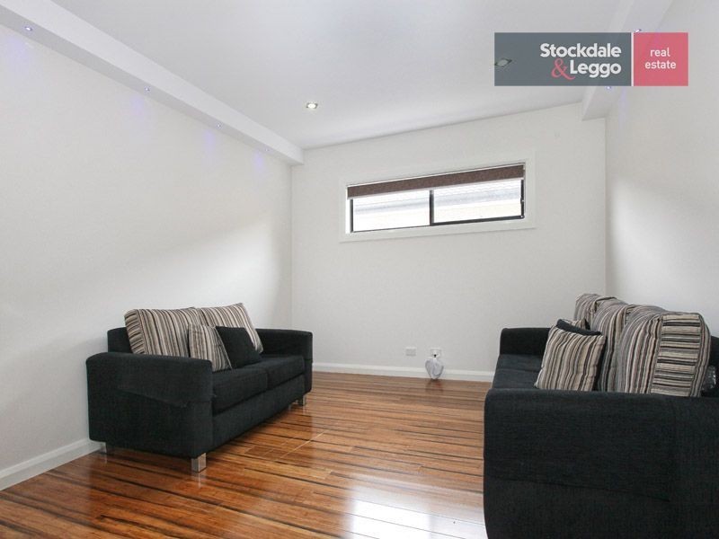 33 Kalorama Street (Greenvale Lakes), Roxburgh Park VIC 3064