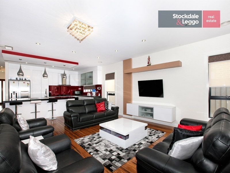 33 Kalorama Street (Greenvale Lakes), Roxburgh Park VIC 3064