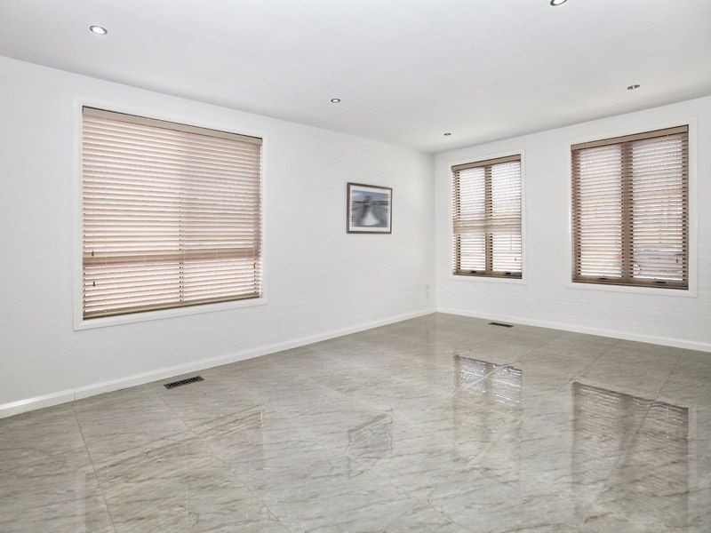 23 Lysterfield Drive (Greenvale Lakes), Roxburgh Park VIC 3064