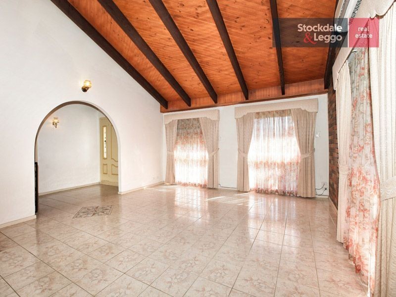 33 Ashford Crescent, Westmeadows VIC 3049