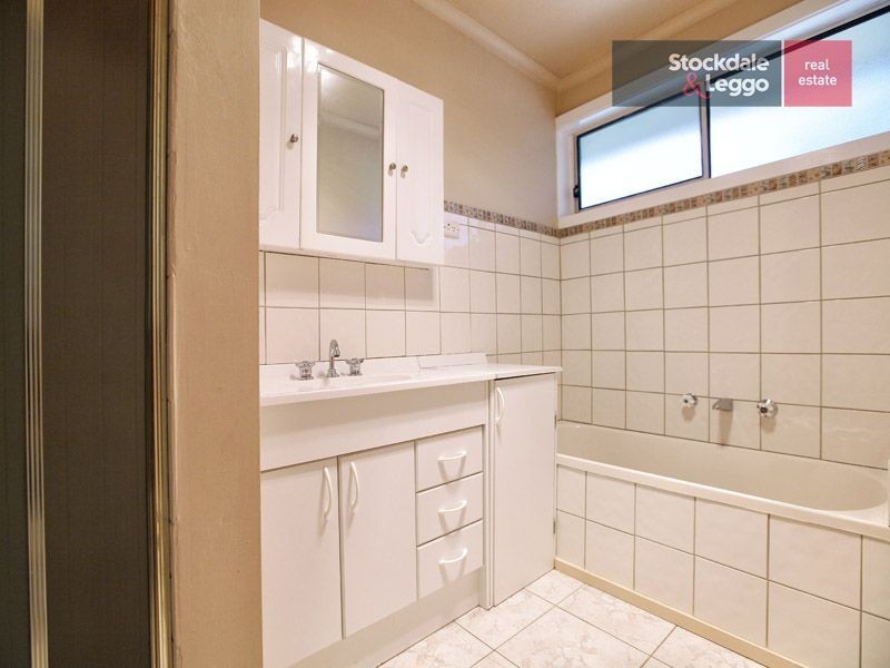 33 Ashford Crescent, Westmeadows VIC 3049